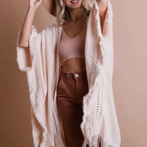 Chic Fringe Knit Cardigan in Cream